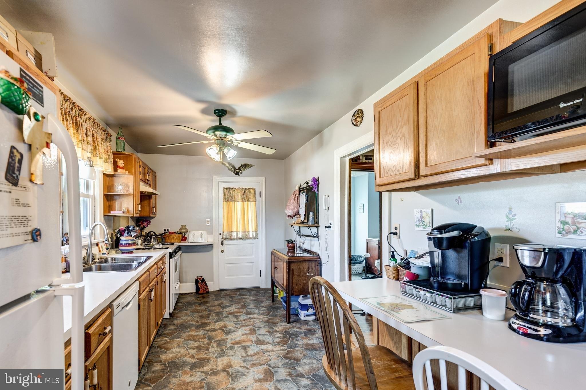 Willow Ave, Westminster, MD 21157
