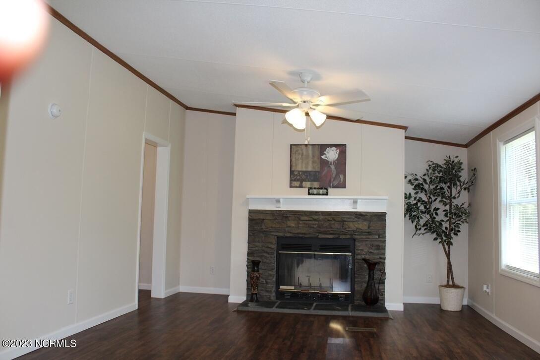 Edgewater Ln, Richlands, NC 28574