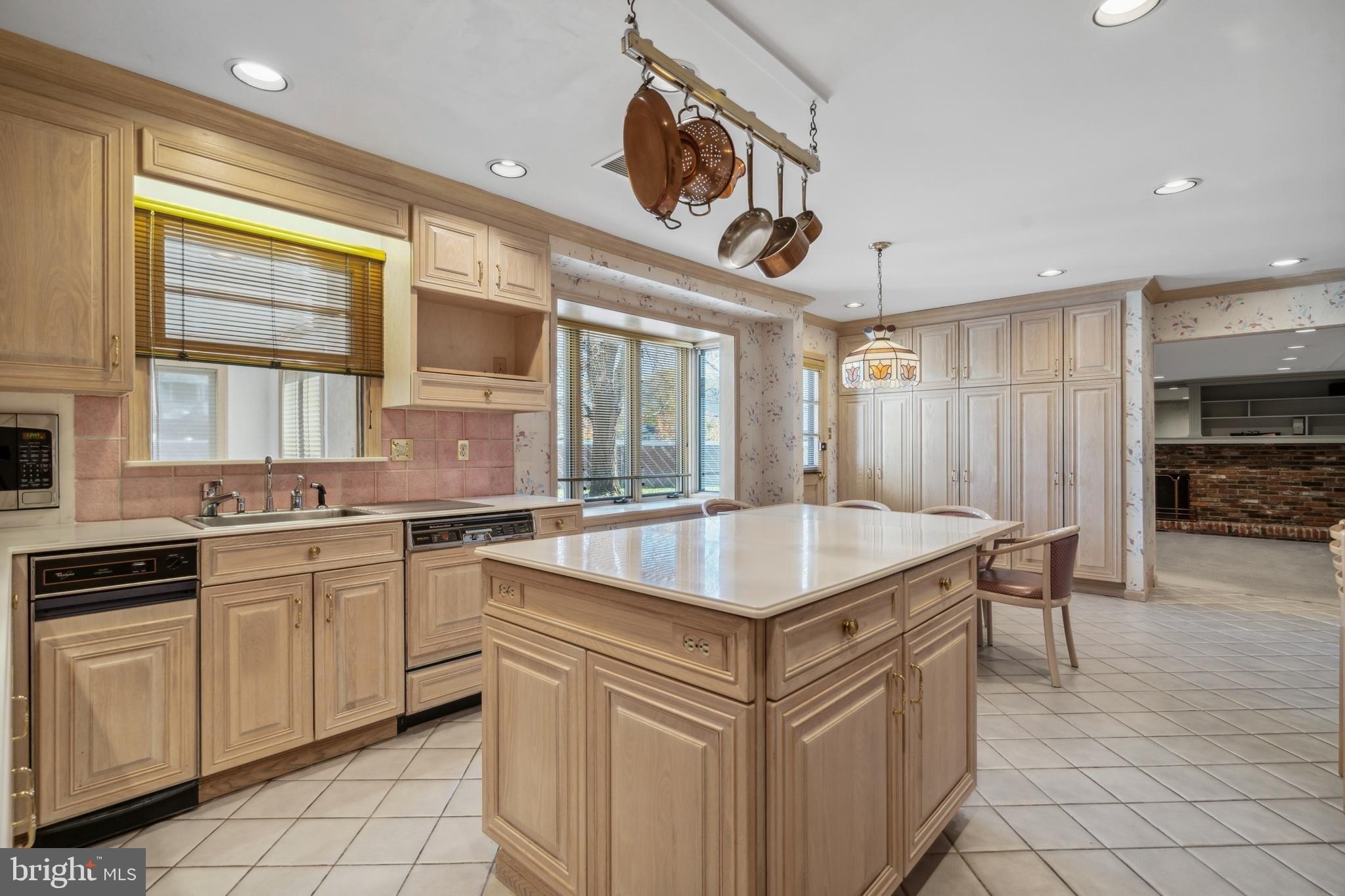 Wright Dr, Ambler, PA 19002