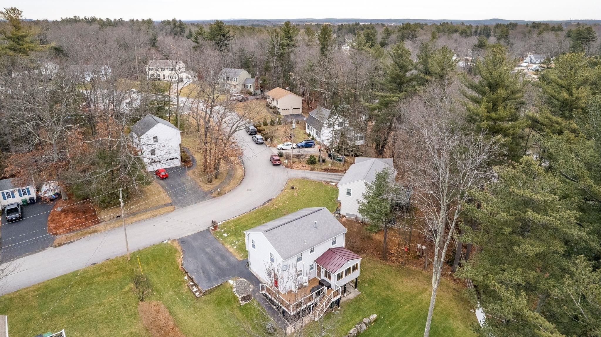 Ronnie Dr, Nashua, NH 03062