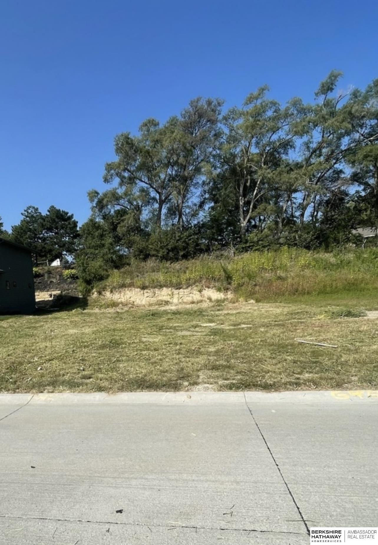 N 188th Ter, Elkhorn, NE 68022