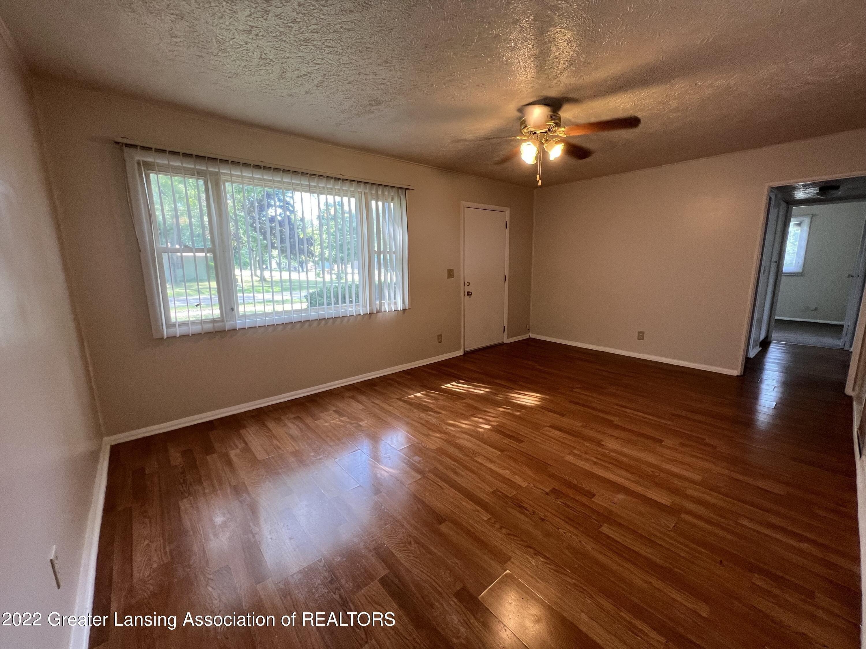 Kathy Ct, Holt, MI 48842