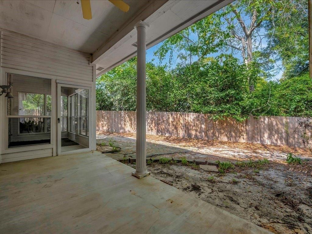 Red Oak Ln, Lufkin, TX 75904