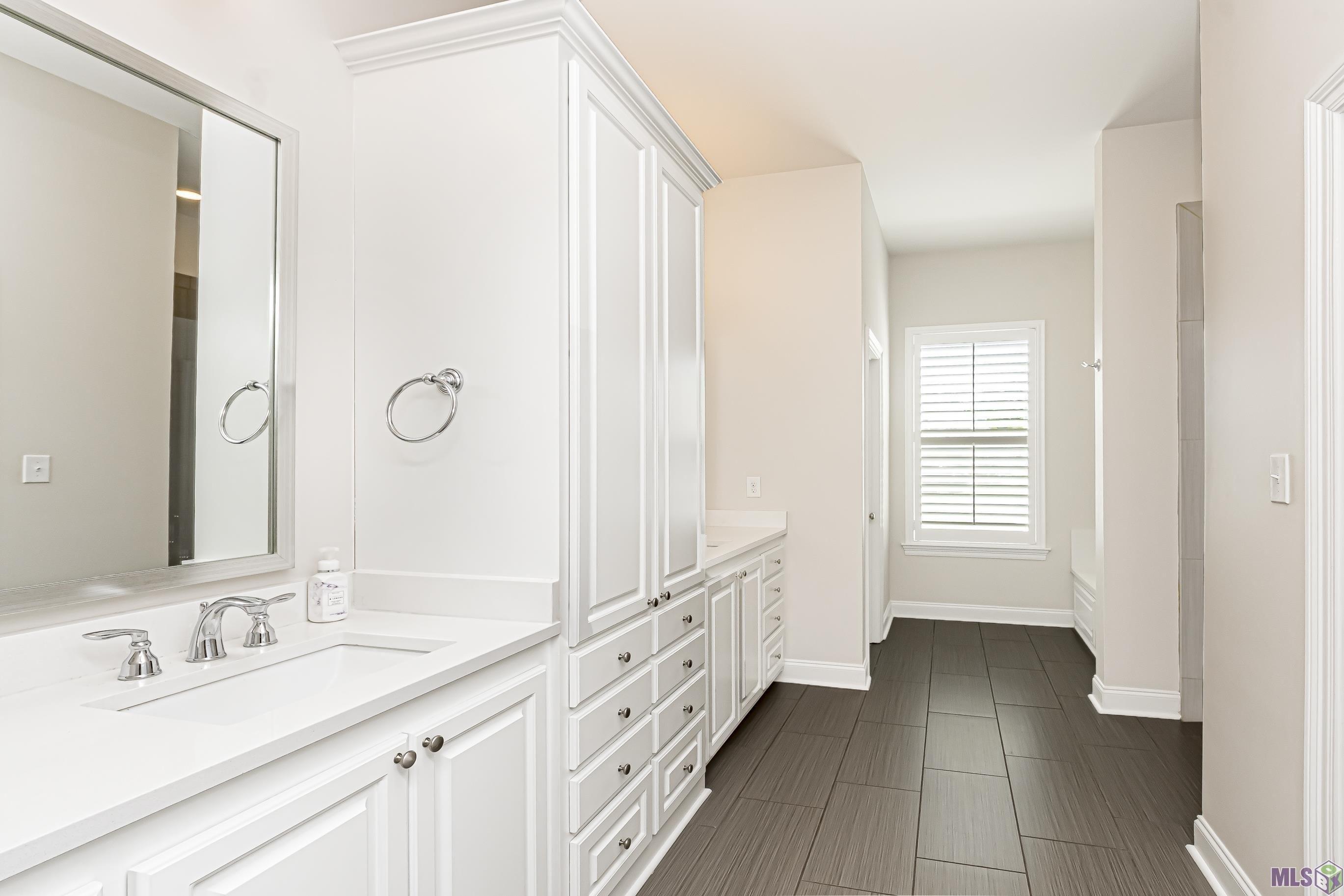 Blue Mountain Way, Sacramento, CA 95829