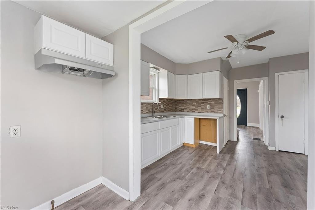 Stewart St, Hubbard, OH 44425