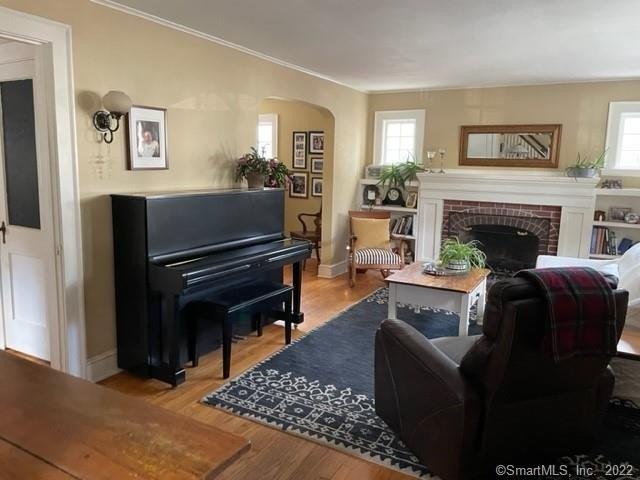 Dante Pl, Hamden, CT 06514