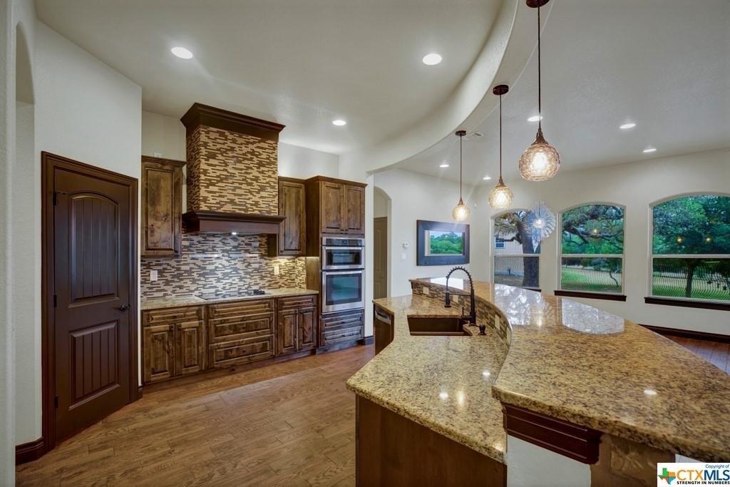 Hunters Cv, New Braunfels, TX 78132