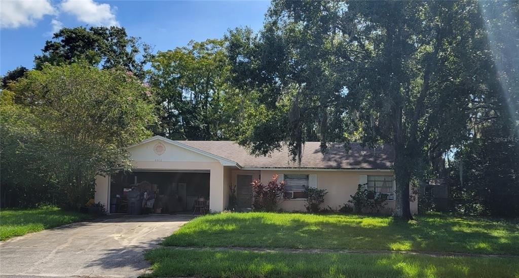 Christina Dr E, Lakeland, FL 33813