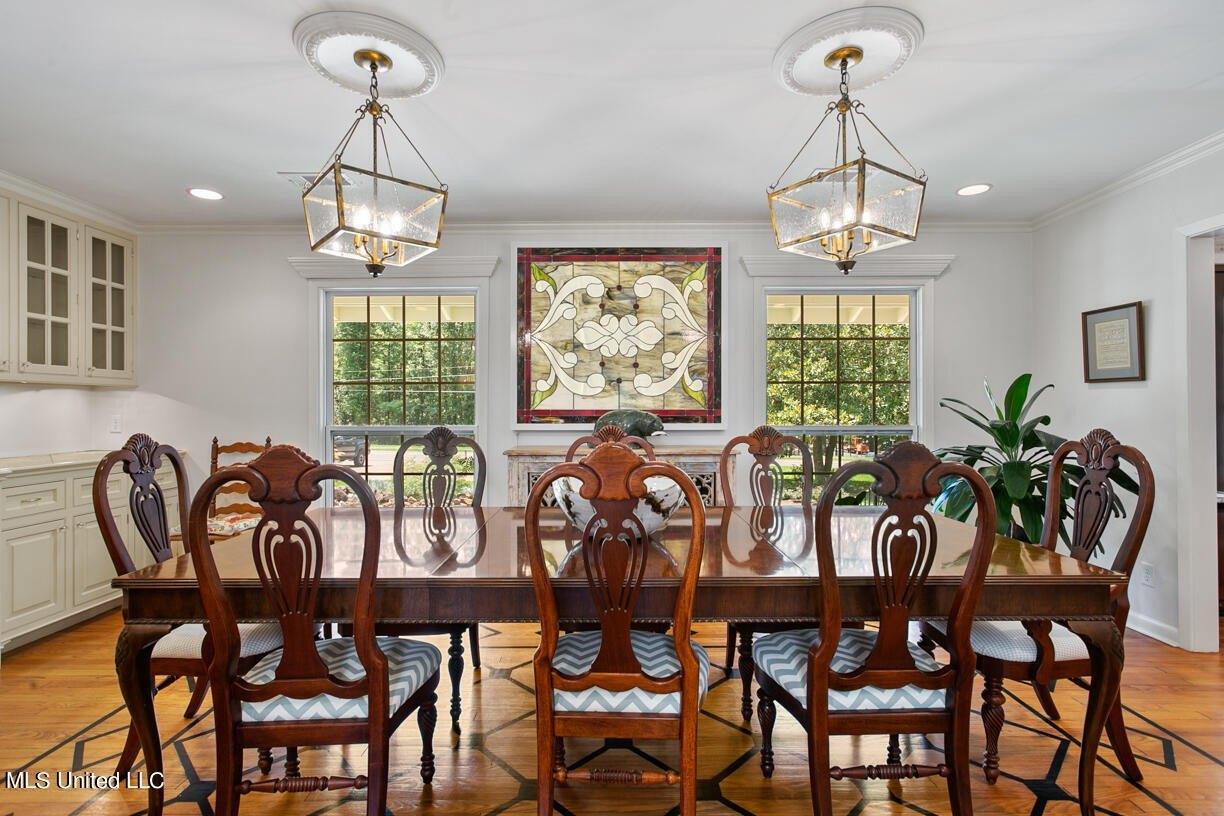 Eastover Dr, Jackson, MS 39211
