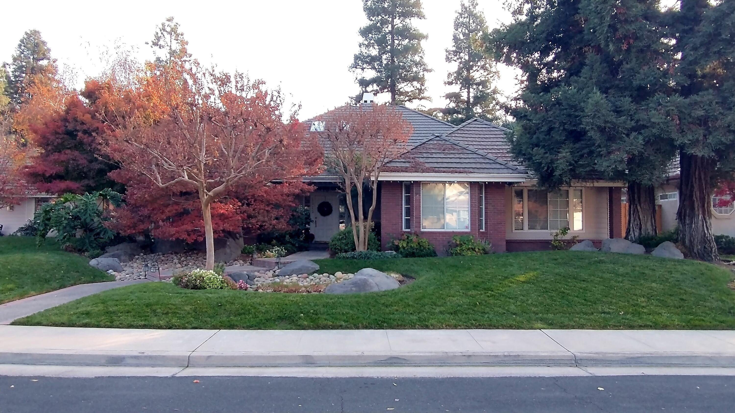 E Princeton Ct, Visalia, CA 93292
