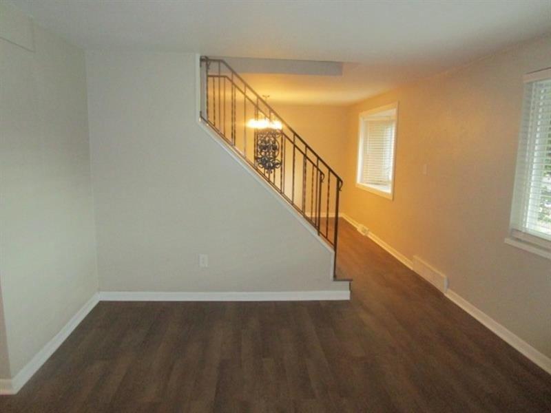 Oakhill Ave, Greensburg, PA 15601