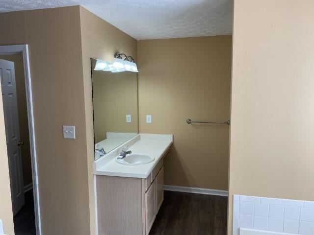 Kings Glen Dr, Decatur, GA 30034