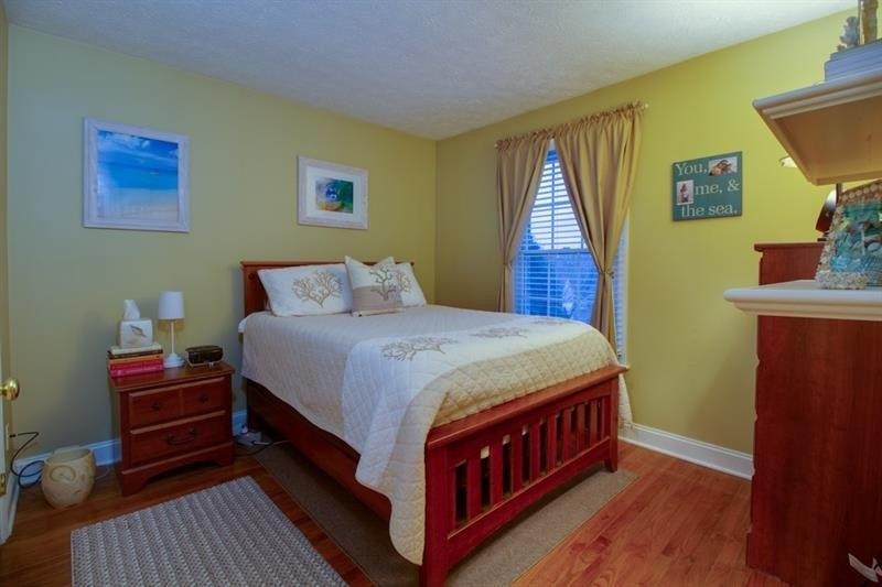 Creekside Ct, Venetia, PA 15367