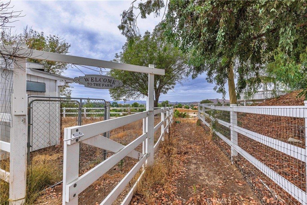 Avenida Del Reposo, Temecula, CA 92591