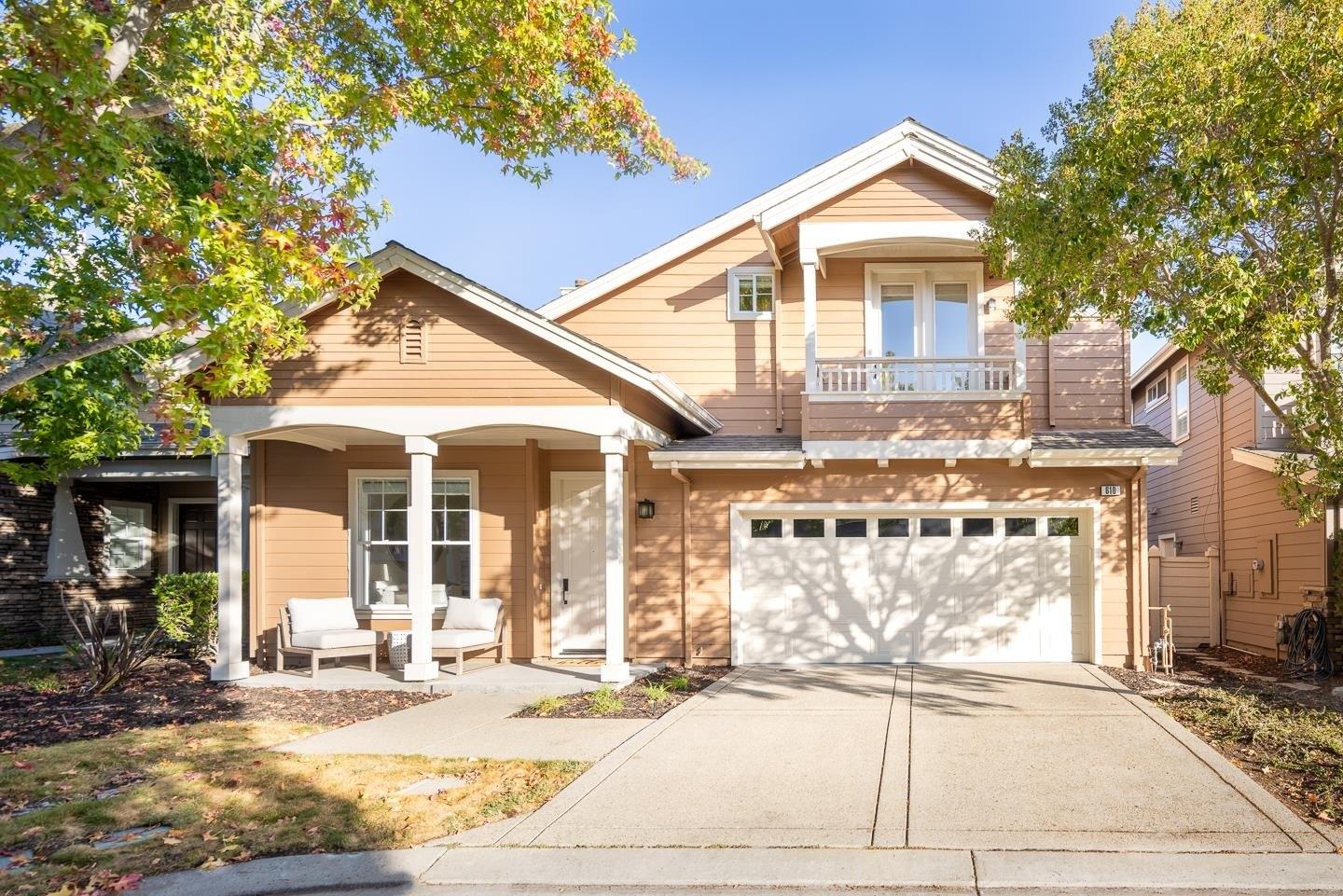 Seasons Ln, Redwood City, CA 94065