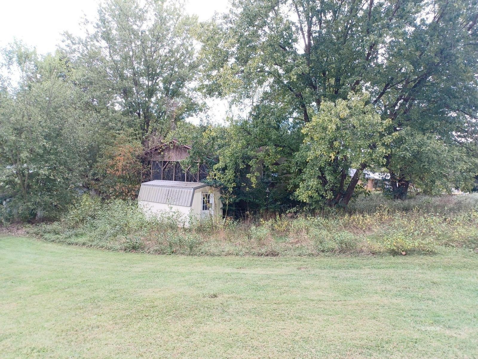 Graham School Rd, Gallipolis, OH 45631