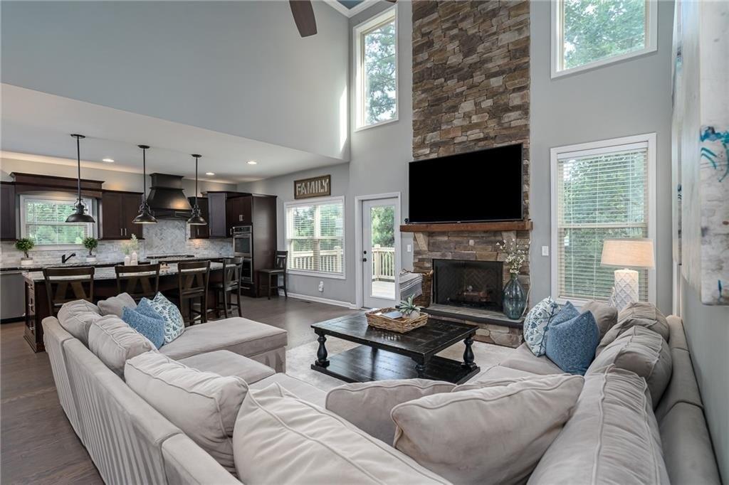 Valley Ct, Canton, GA 30114
