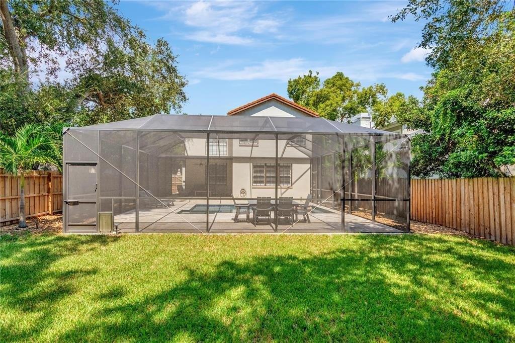 W Lawn Ave, Tampa, FL 33611