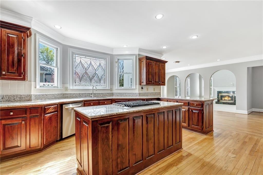Hammerstone Ct, Peachtree Corners, GA 30092