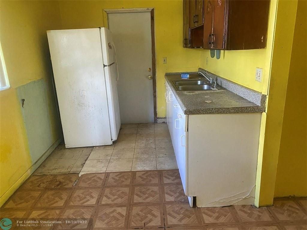 Ne 12th Ave, Boynton Beach, FL 33435
