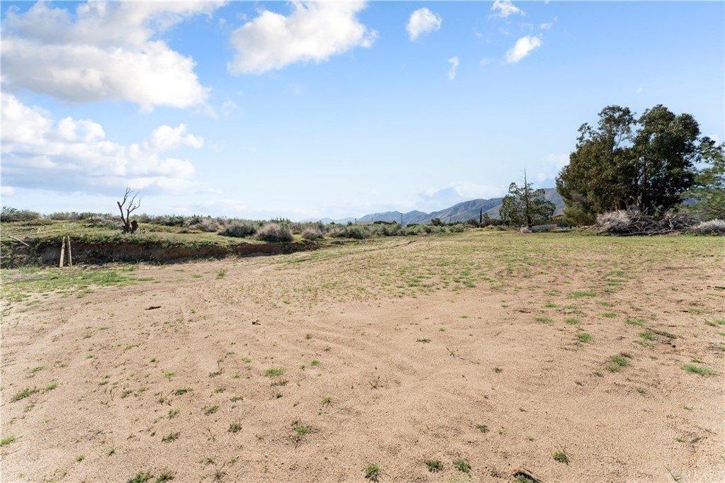 96th St E, Littlerock, CA 93543