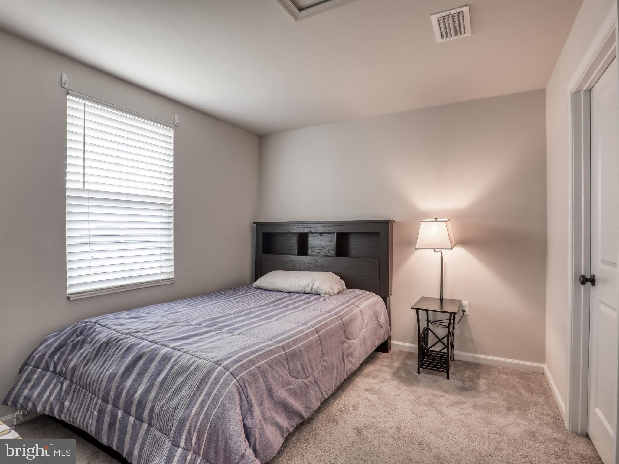 Switchgrass Ct, Bunker Hill, WV 25413