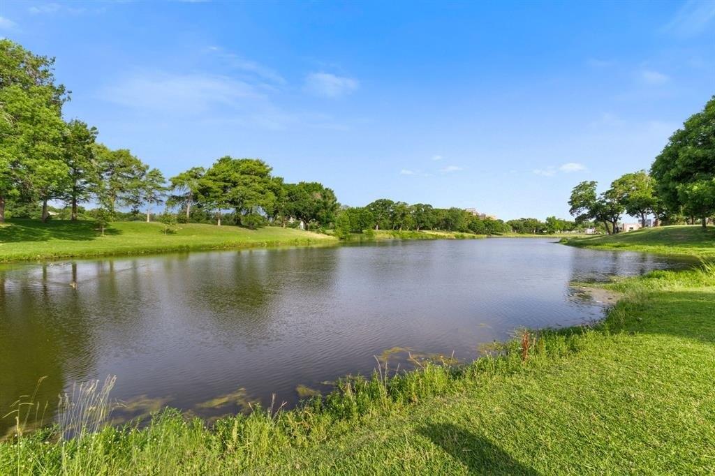 Blaylock Dr, Dallas, TX 75203