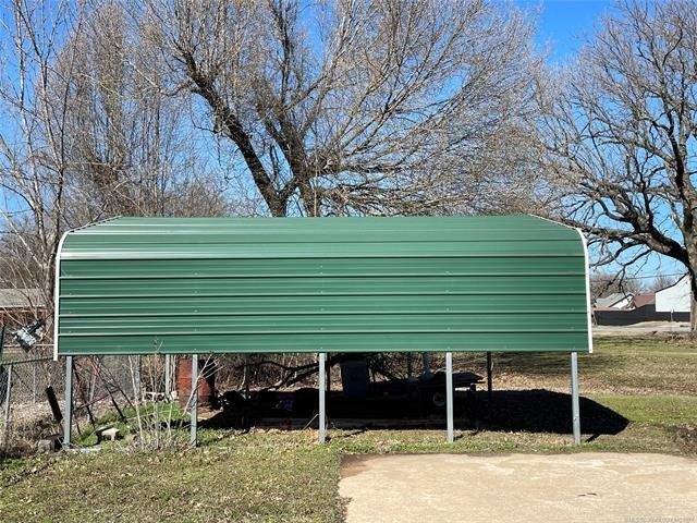 S Bettes Ave, Wagoner, OK 74467