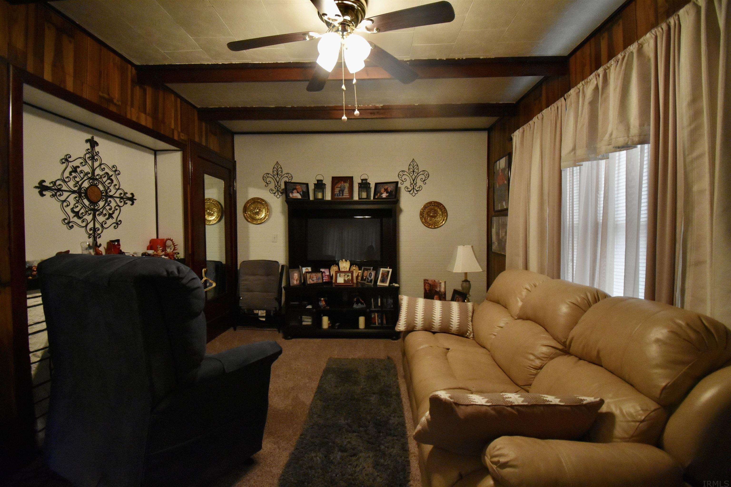 N Main St, Sullivan, IN 47882