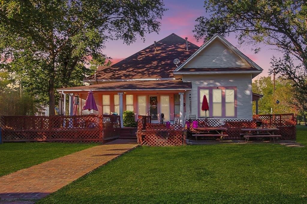 Magnolia St, Teague, TX 75860
