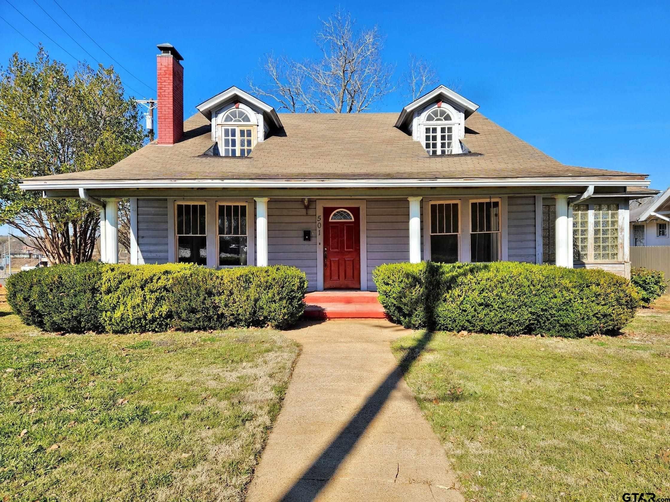 E Park Ave, Palestine, TX 75801