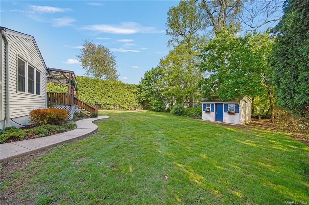 Debra Lee Ct, West Nyack, NY 10994