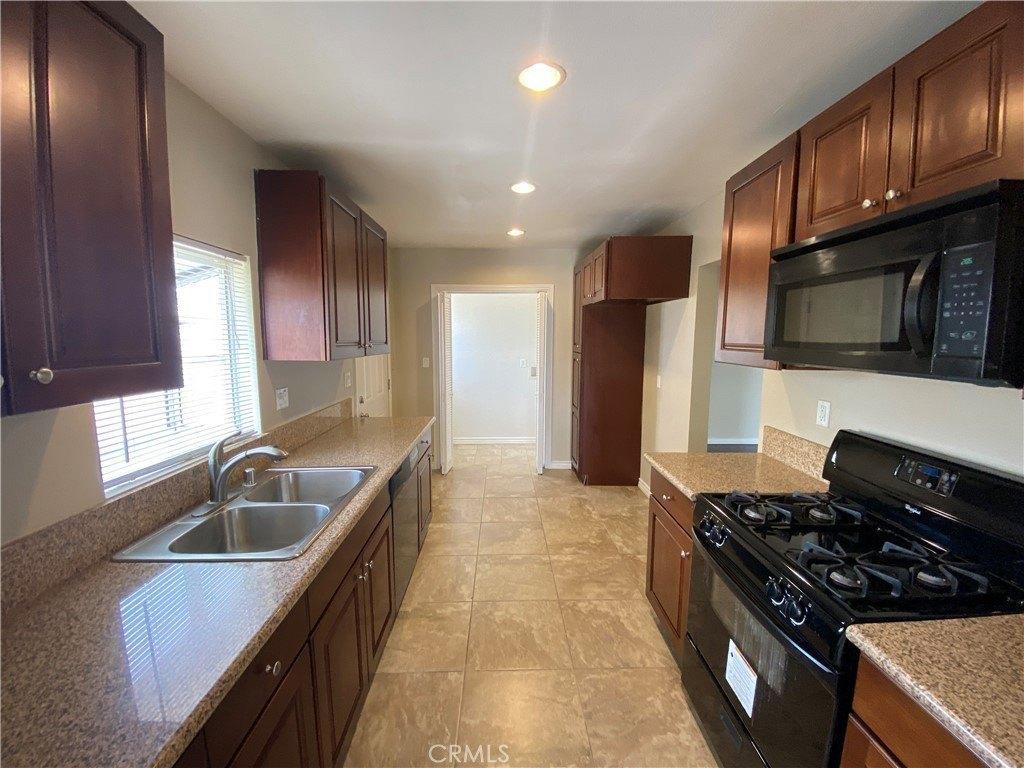 Mercedes Ave, Arleta, CA 91331