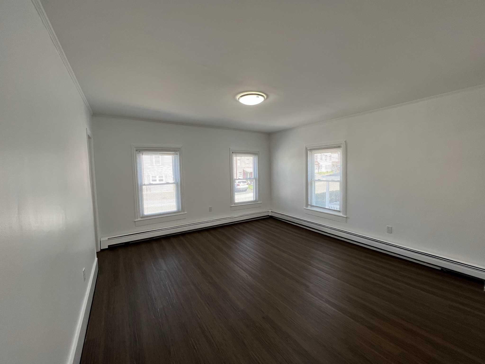 E Main St, Beacon, NY 12508