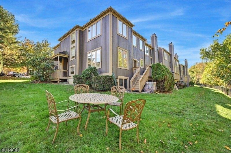 Vista View Dr, Mahwah, NJ 07430