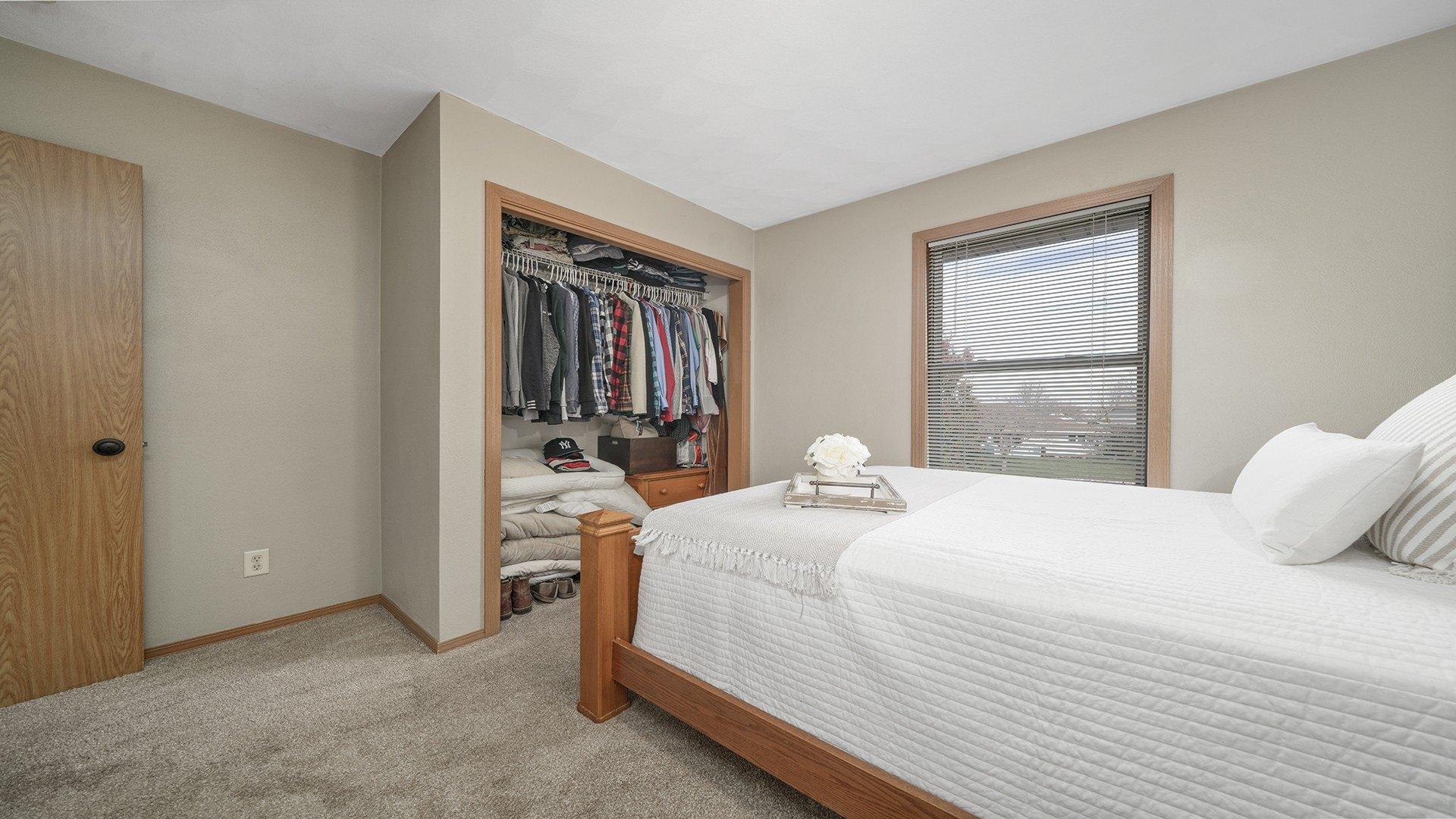 Palo Verde Dr, Rockford, IL 61114