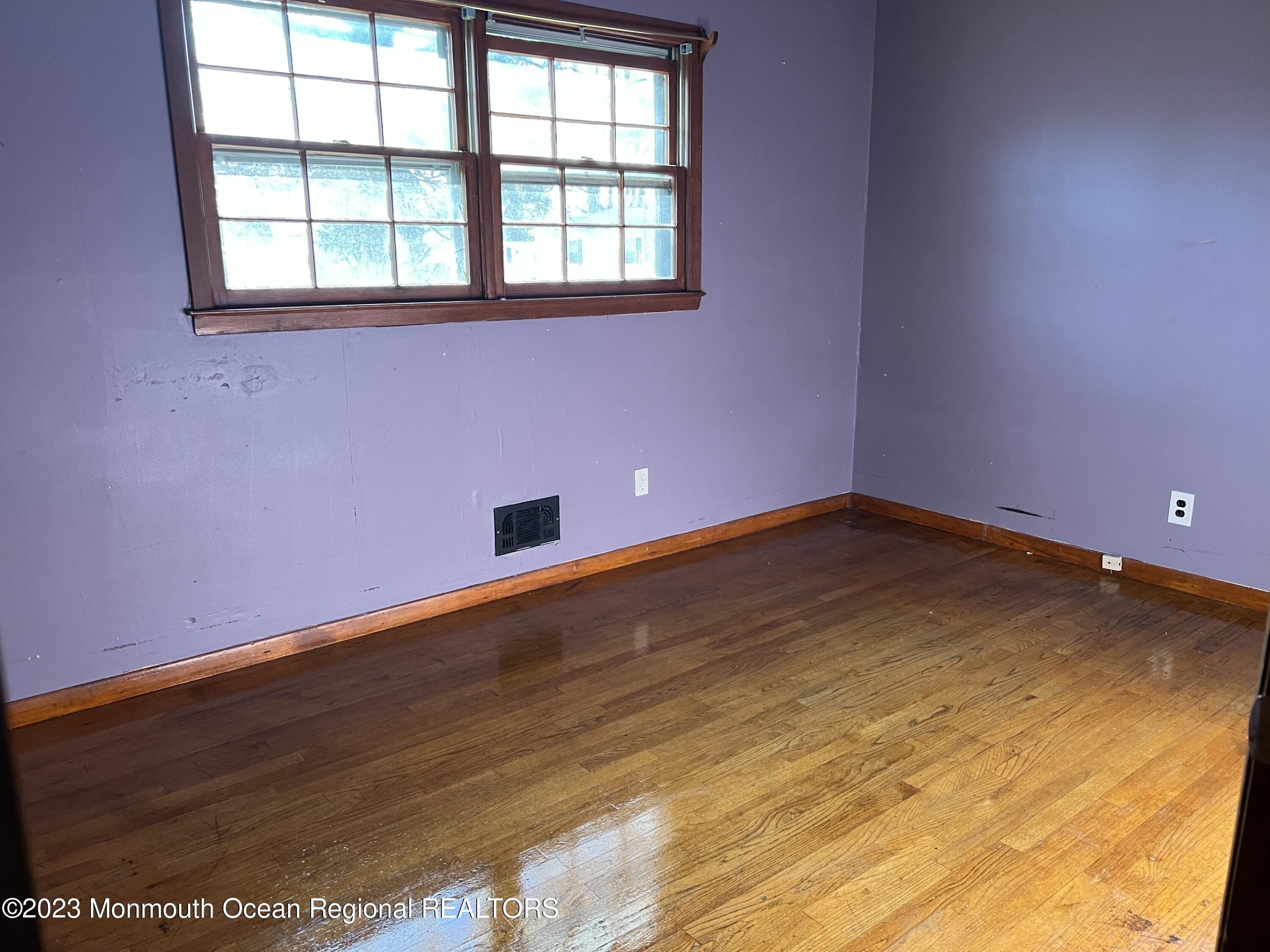 Squirrel Rd, Wall Township, NJ 07719