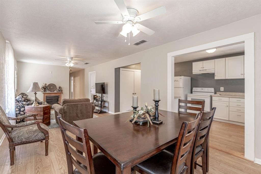 Elizabeth Blvd, Granbury, TX 76048