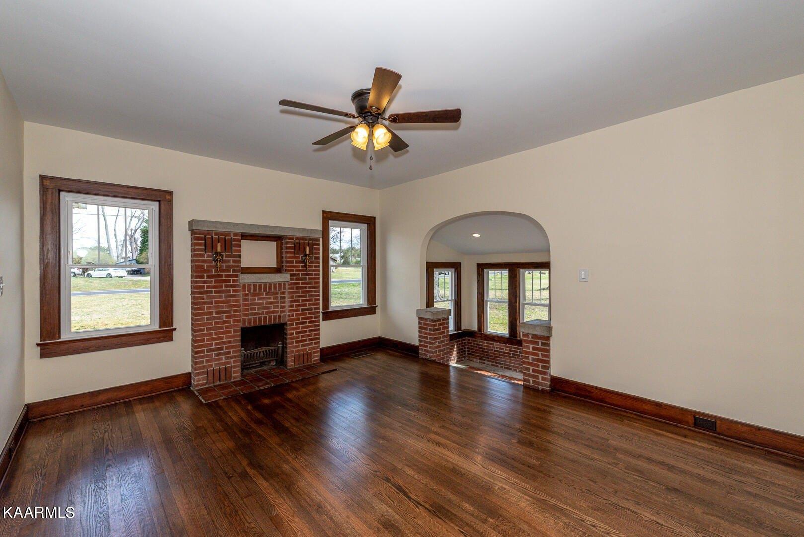 Tuckaleechee Pike, Maryville, TN 37803