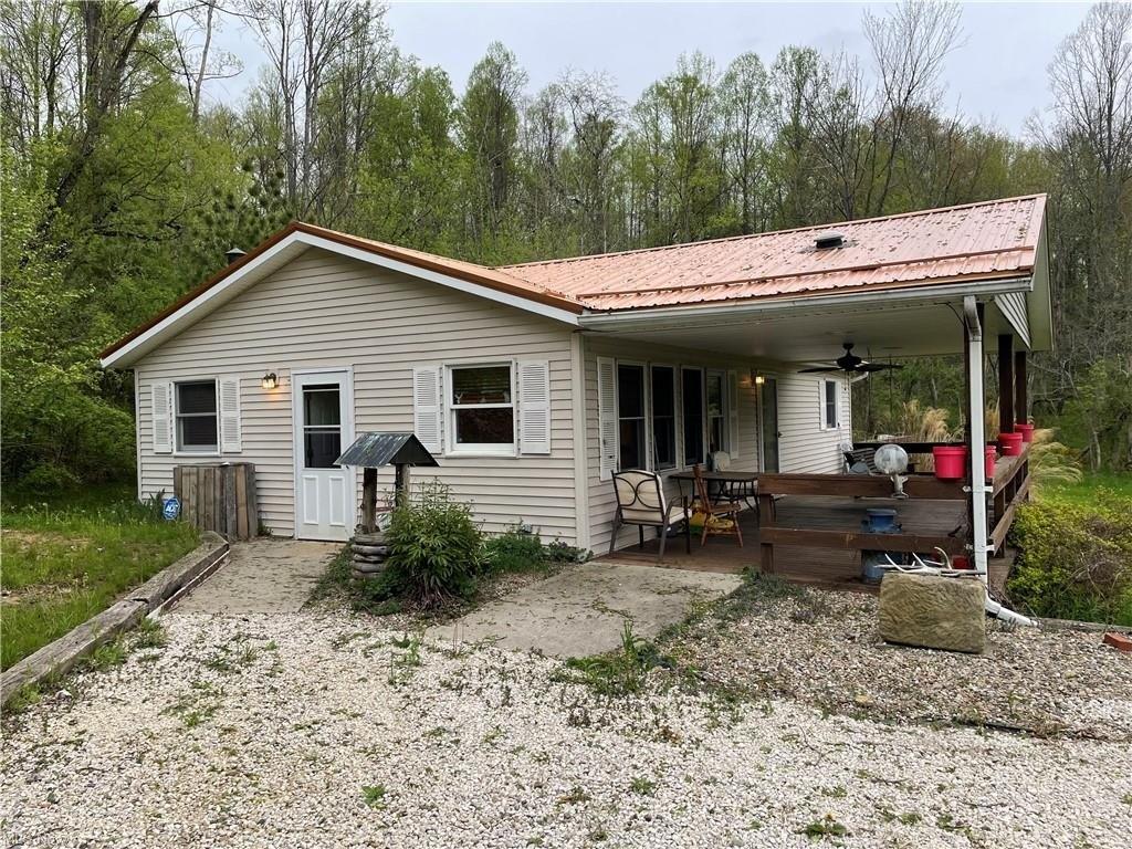 Barrett Hill Rd, Cambridge, OH 43725
