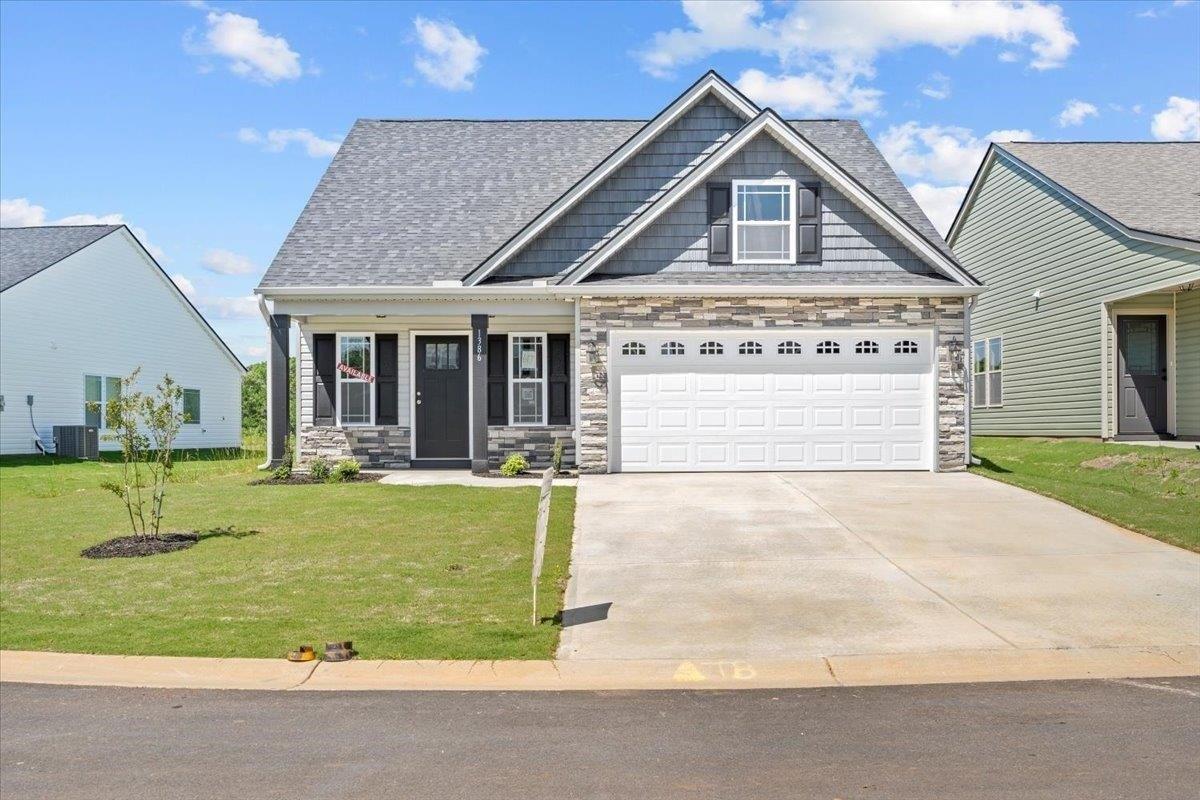 Romany Ct, Boiling Springs, SC 29316
