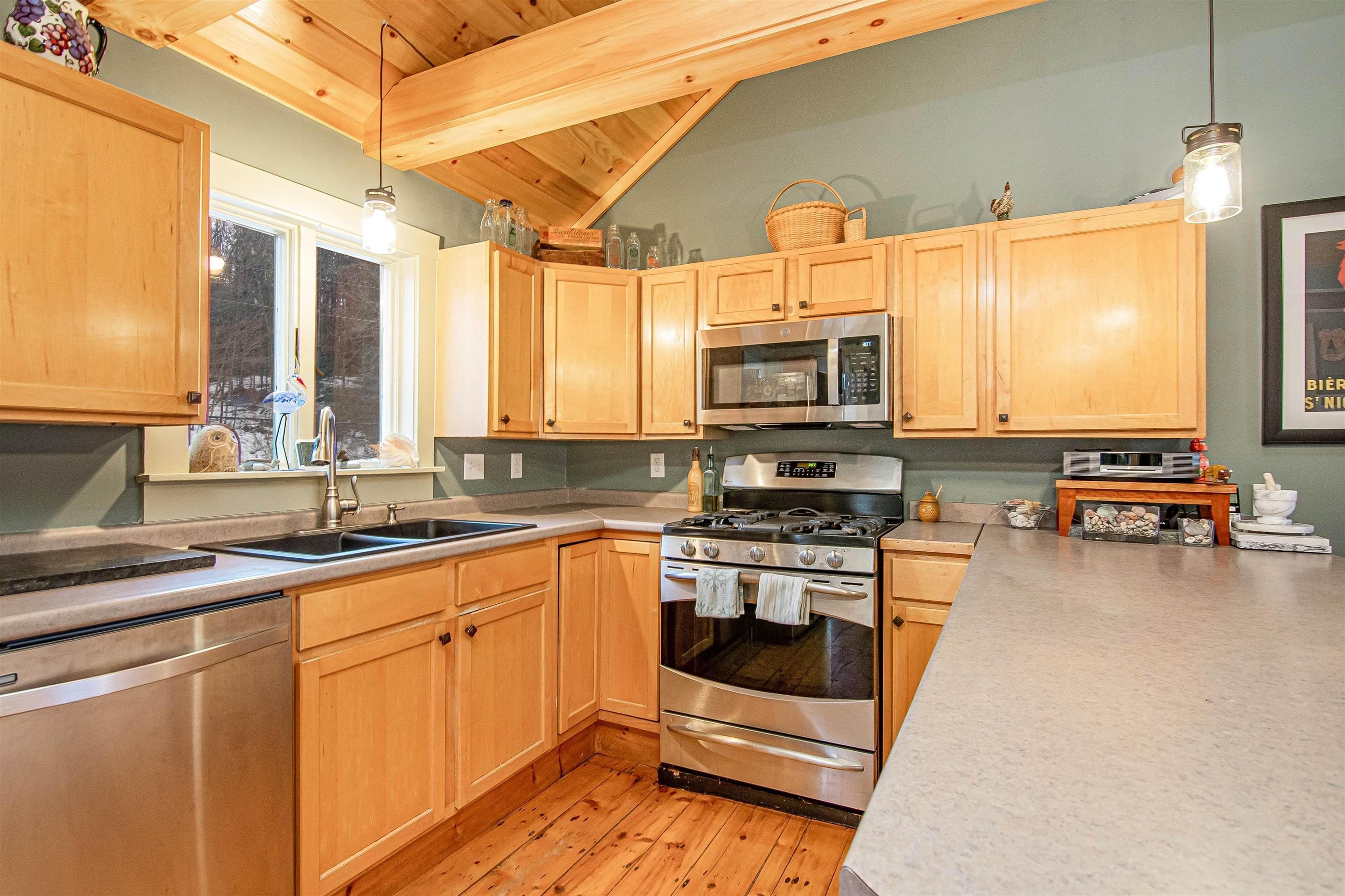 Osgood Hill Rd, Essex Junction, VT 05452