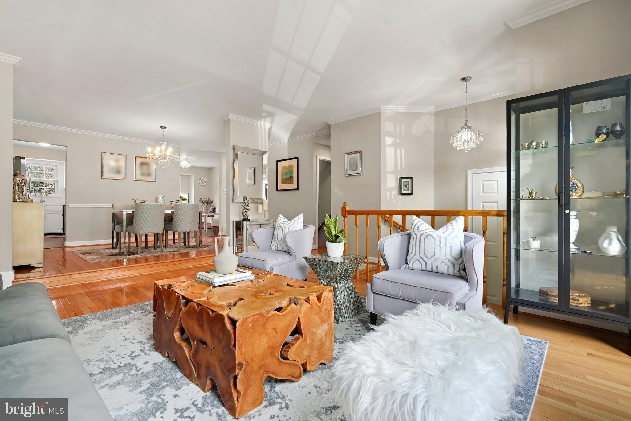 Quiet Hollow Ct, Fairfax, VA 22033