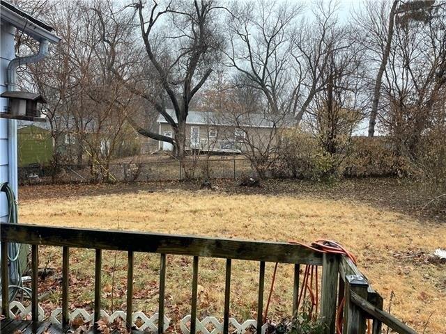 W 77th Ter, Prairie Village, KS 66208