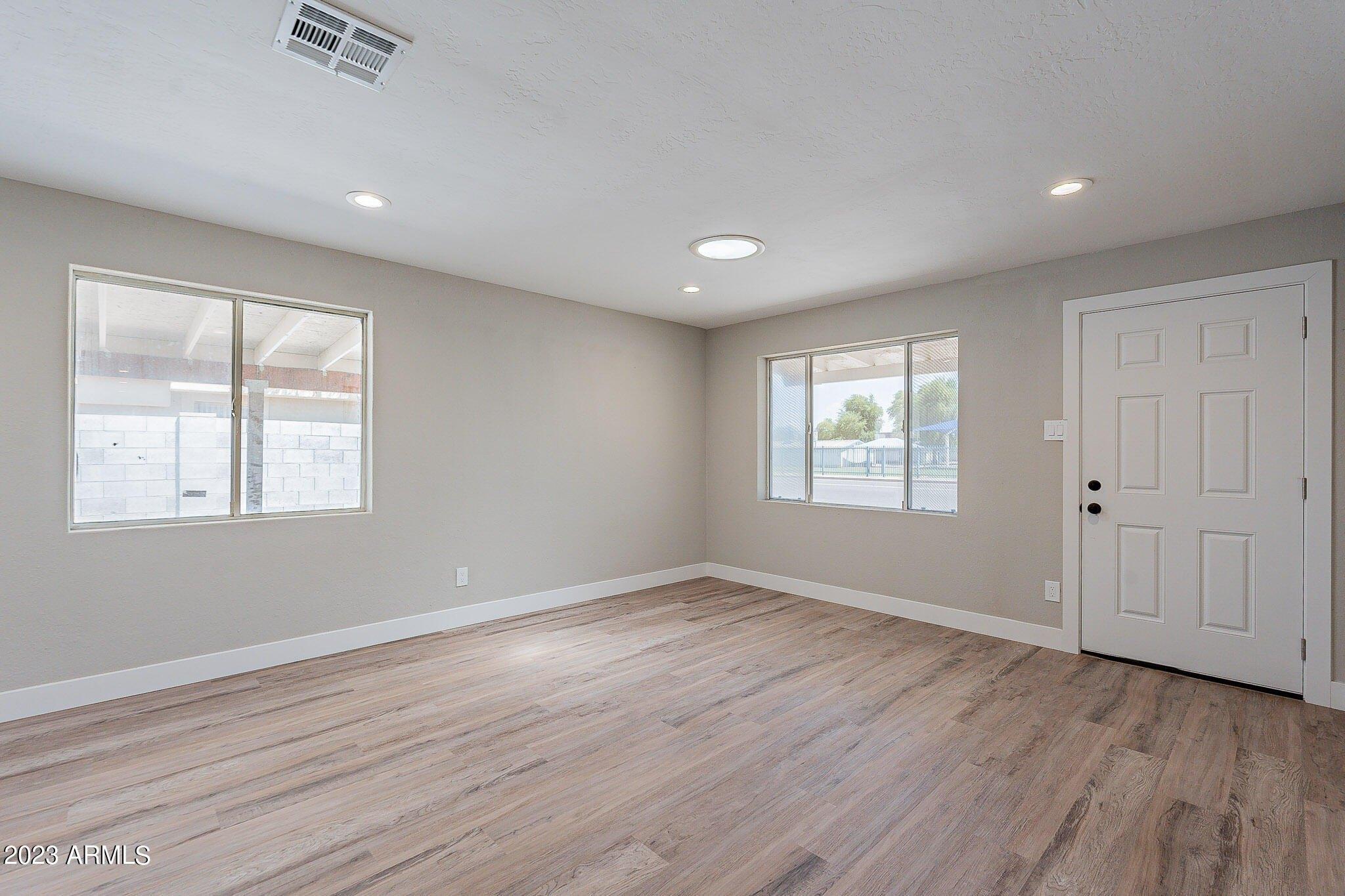 W Montebello Ave, Phoenix, AZ 85017
