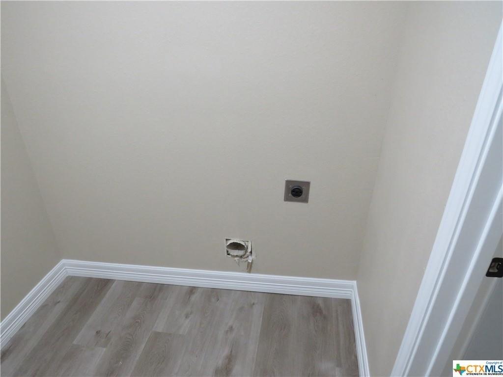 Dahlia Ln, Victoria, TX 77904