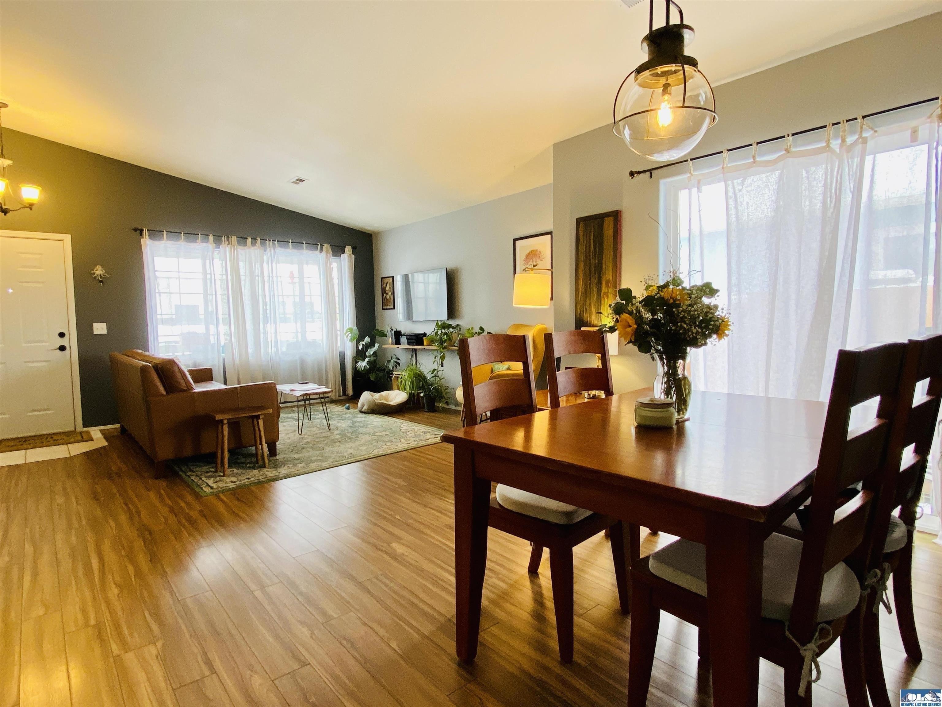 E Washington Pl, Sequim, WA 98382