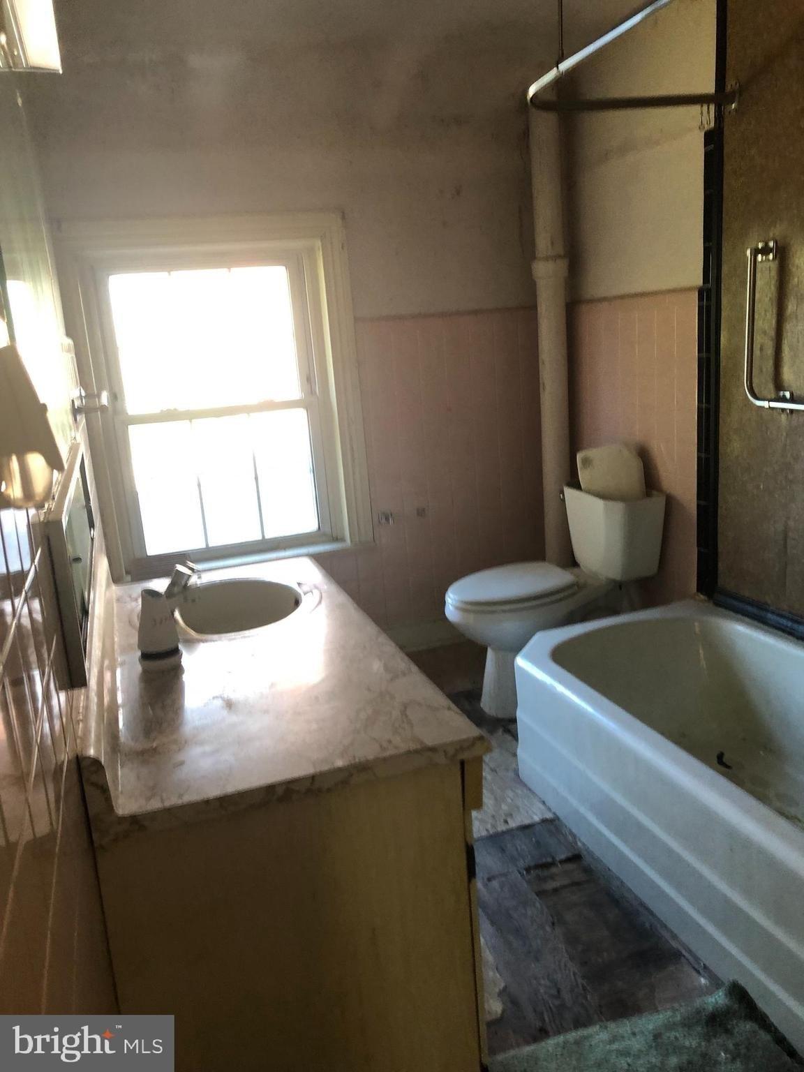 S 2nd St, Womelsdorf, PA 19567
