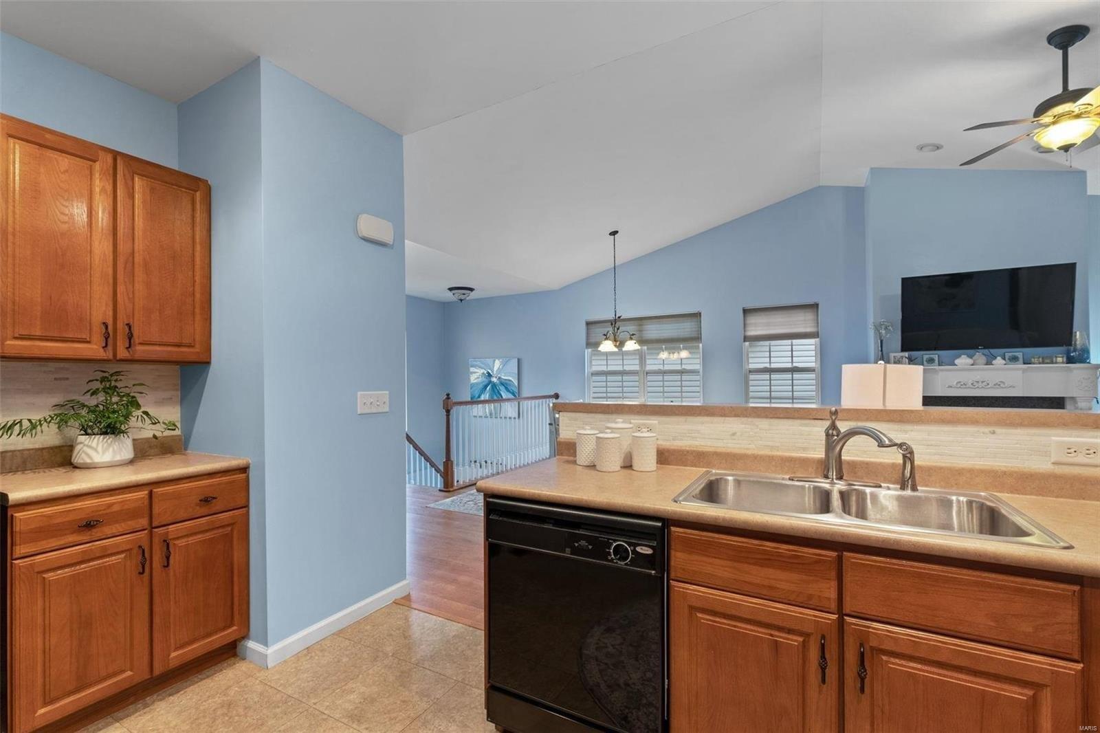 Stephanie Green Ct, Saint Louis, MO 63129