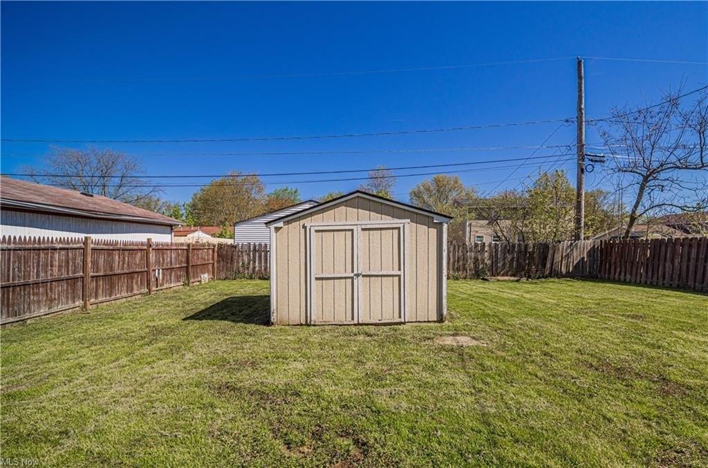 Case Ave, Elyria, OH 44035